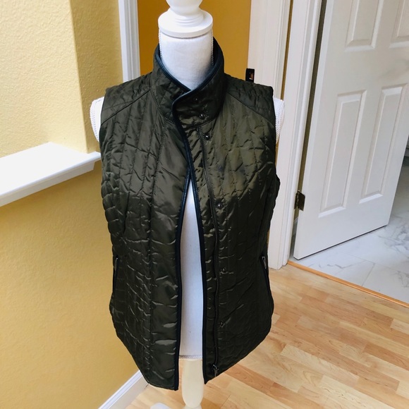 Banana Republic Jackets & Blazers - Banana Republic Women’s Vest - NWOT